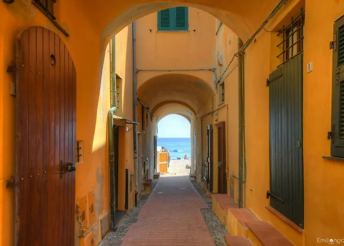 Arabesque 3* Varigotti