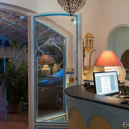 Отель Arabesque Вариготти
