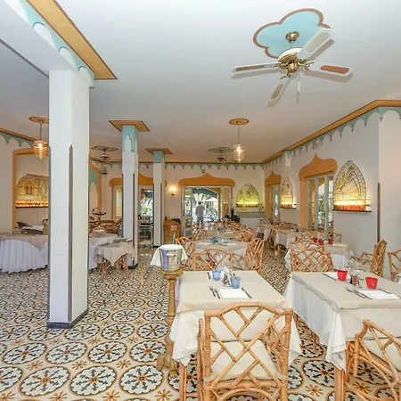Arabesque Hotel 3*