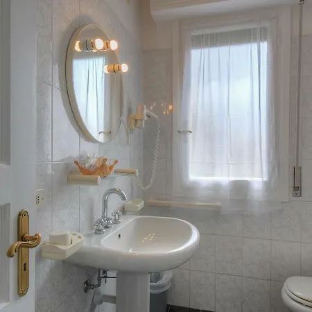 Arabesque 3* Varigotti